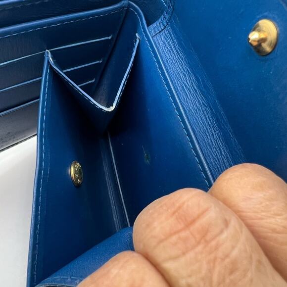Louis Vuitton Blue Epi Bifold Wallet - Picture 5 of 8